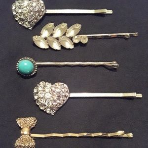 Women's Bundle Of Vintage Bobbie Pins